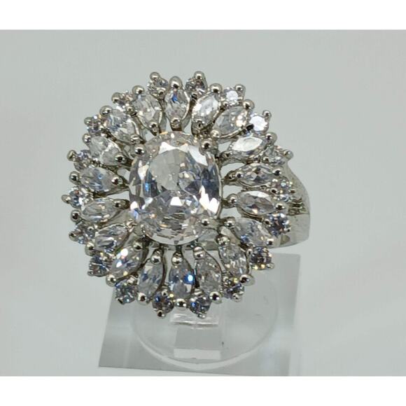 Vintage Ring Size 8 Silver Tone White Gold GP CZ Diamond Cocktail - Picture 9 of 10